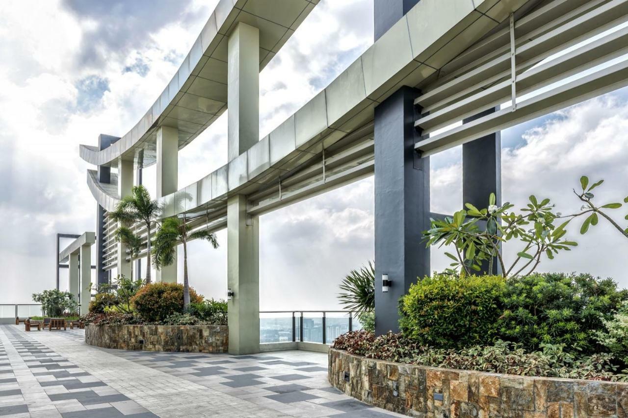 Resort Living Condominium Unit In Metro Manila Bagian luar foto