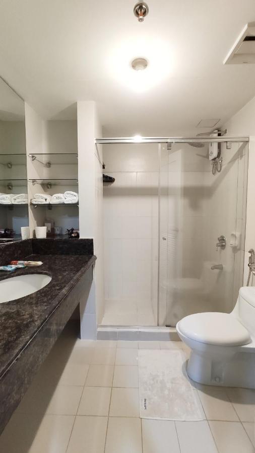 Resort Living Condominium Unit In Metro Manila Bagian luar foto